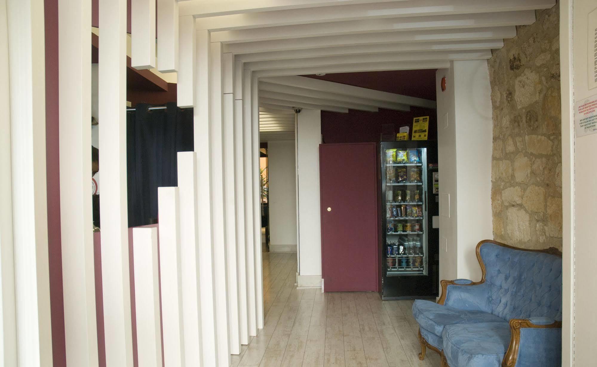 Casa de hóspedes Revolutum 2*